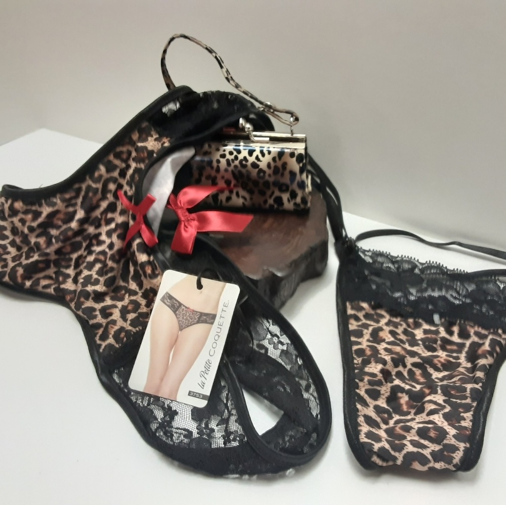 LEOPARD AND LACE 2 PAIR THONGS  XL